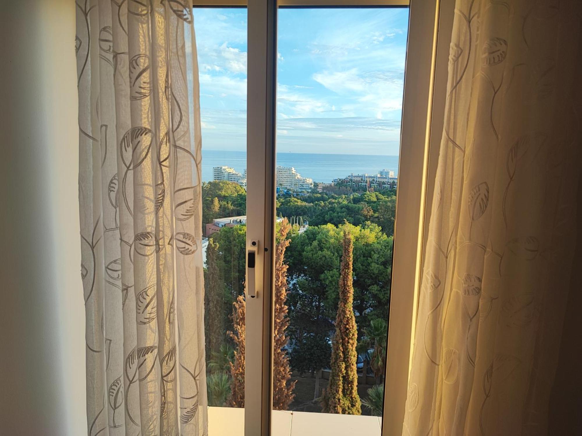 Hercules Paradise 531 Apartamento Con Vistas Al Mar Mediterraneo En Benalmadena A Pasos Del Centro Y Su Vibrante Zona Comercial Disfruta De Una Experiencia Unica En La Costa Del Sol Malaga Andalucia Well-Connected To The Airport Benalmádena Exterior foto