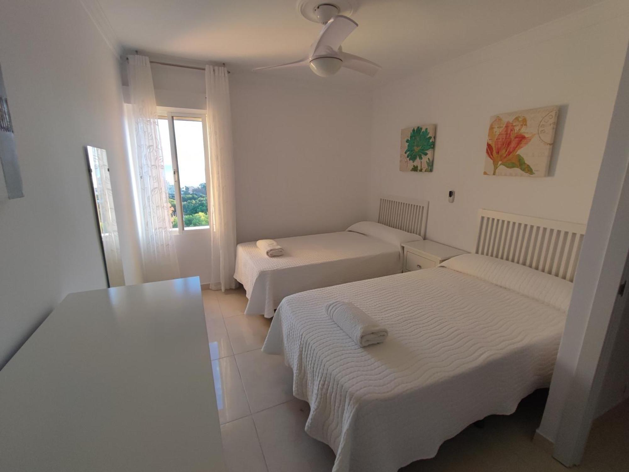 Hercules Paradise 531 Apartamento Con Vistas Al Mar Mediterraneo En Benalmadena A Pasos Del Centro Y Su Vibrante Zona Comercial Disfruta De Una Experiencia Unica En La Costa Del Sol Malaga Andalucia Well-Connected To The Airport Benalmádena Exterior foto