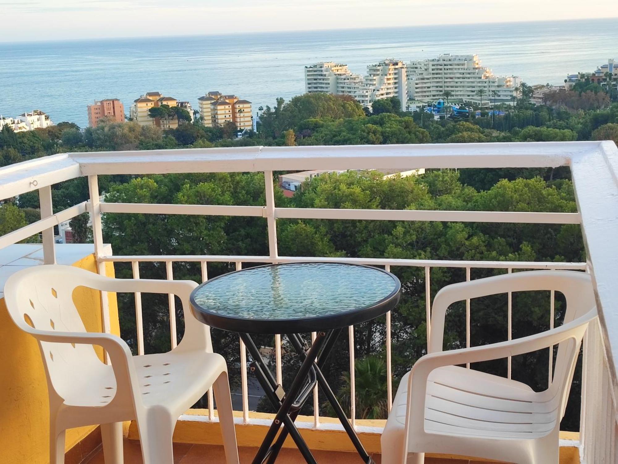 Hercules Paradise 531 Apartamento Con Vistas Al Mar Mediterraneo En Benalmadena A Pasos Del Centro Y Su Vibrante Zona Comercial Disfruta De Una Experiencia Unica En La Costa Del Sol Malaga Andalucia Well-Connected To The Airport Benalmádena Exterior foto