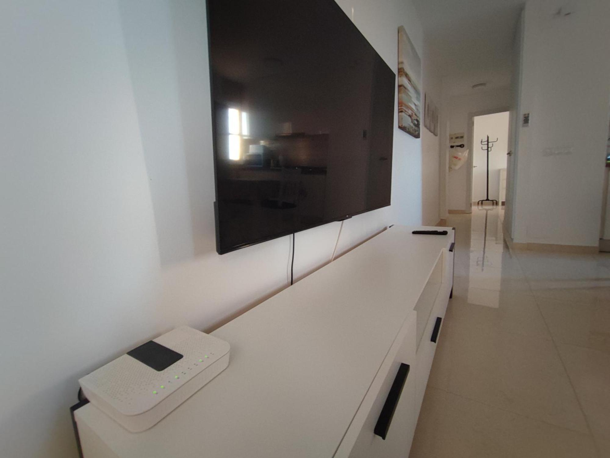 Hercules Paradise 531 Apartamento Con Vistas Al Mar Mediterraneo En Benalmadena A Pasos Del Centro Y Su Vibrante Zona Comercial Disfruta De Una Experiencia Unica En La Costa Del Sol Malaga Andalucia Well-Connected To The Airport Benalmádena Exterior foto